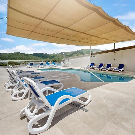 Nelly Bay Tropical Retreat - 1406ヴィラ エクステリア 写真