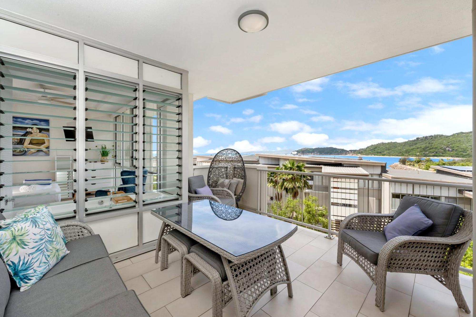 Nelly Bay Tropical Retreat - 1406ヴィラ エクステリア 写真